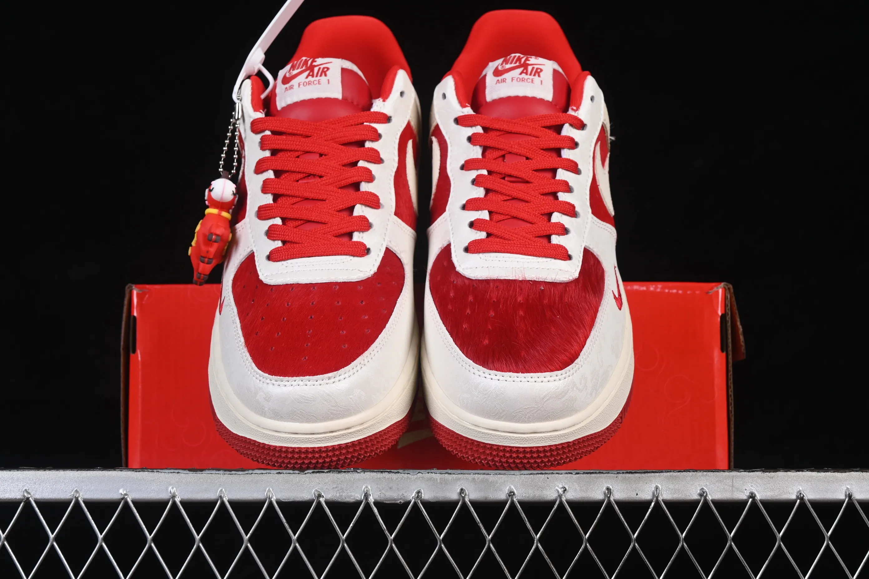All categories Nk Air Force 1 Air Force series Nk Air Force 1 Low Air Force low top Nike Air Force 1'07 Low Year of the Horse limited edition White and red horse hair Chinese style Air Force 1 low top casual sneakers XL1979-145